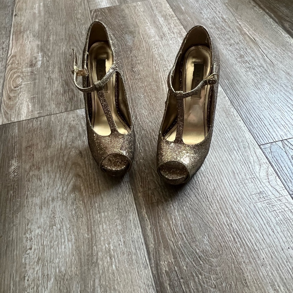 Steve Madden Gold Glitter T-Strap Peep-Toe Heels